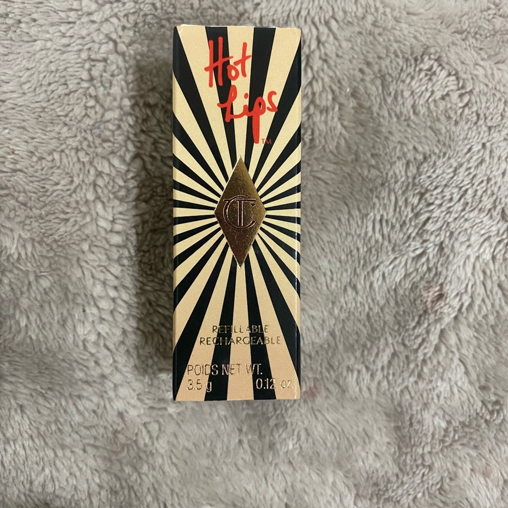 Charlotte Tilbury Mayte lipstick ~ Viva la Vergara~